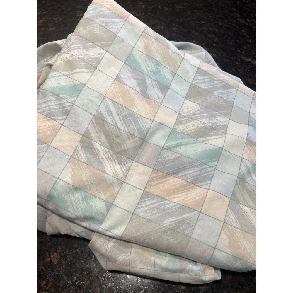 J.P. Stevens | Vintage King Sheet Set | Pastel Squares & Rectangles | 1980's